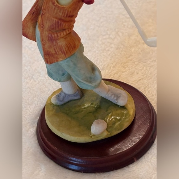 Charming Golfing Child Figurine - Multicolor - Picture 4 of 14